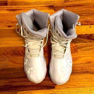 Under Armour Men’s Highlight Football Cleats
